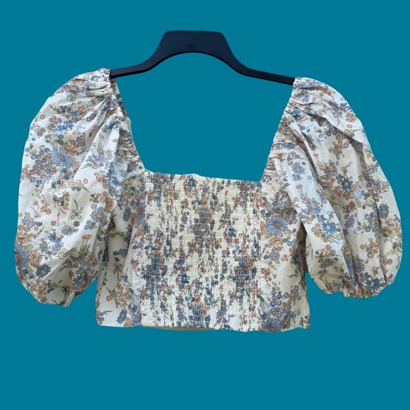 Abercrombie & Fitch Crop Blouse with Puff Sleeves - Picture 2 of 5